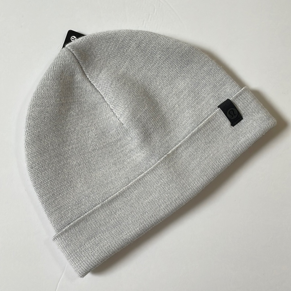 NWT ALPINE AIR beanie. Very soft and comfortable